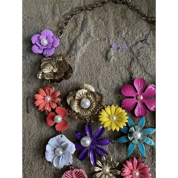 Vintage Necklace Bib 1960s 1950s Floral Pink Yellow Violet Enamel Chain NG - Picture 3 of 10
